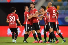 惨痛失利后：球队反思、塞鸟信念与比赛三大关键因素